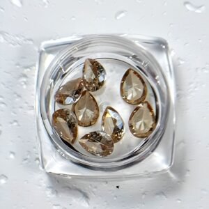 Pedrería 13 Gota Champagne para Uñas – Cristales de Brillo Suave y Elegante